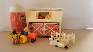 lot 129 image: 1967 Fisher Price Family Farm