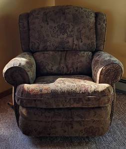 lot 121 image: Floral Rocker Recliner