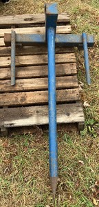 lot 257 image: Bucket Mount Round Bale Grabber