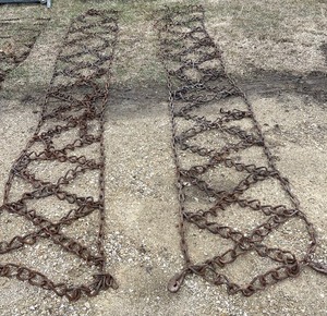 lot 256 image: Pair of Tractor Tire Chains - Yard Chain 13L x 23W