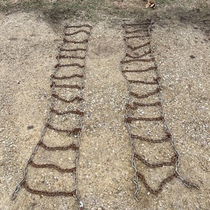 lot 321 image: Pair of Tire Chains - 6 12 x 14