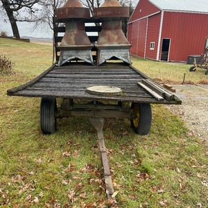 lot 267 image: 16x8 Hayrack with John Deere Running Gear (LOT 1 of 3)