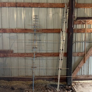 lot 324 image: Two Rooftop TV Antenna - 8 and 10