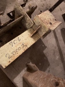 lot 322 image: 2000 International Loader Bracket for 706 Farmall