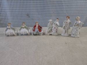 (EC1) Vintage Porcelain Figurines M...
