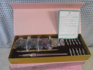 (BS) 3 New 19pc Davelion Calligraph...