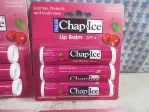 (G-1) 12 - 3-Packs of Cherry Chap-I...