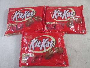 (B-1) 3 Bags of Snack Size Kit Kat ...