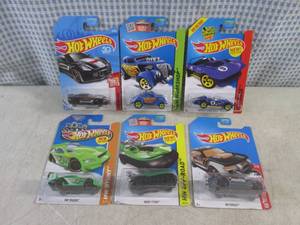 (BSB) Assorted Hot Wheels in Packag...