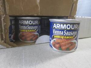(B-2) 24 Cans of Armour Vienna Saus...