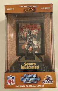 lot 58B image: Brett Favre Limited Edition Sports Illustrated Collection Figure - Green Bay Packers Minnesota Vikings Football