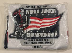 lot 52B image: 2005 World Junior Hockey Nike Jersey Size Large - IIHF Championship