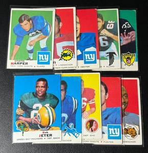 lot 189A image: 1969 Topps 10 Card Vintage Football Lot