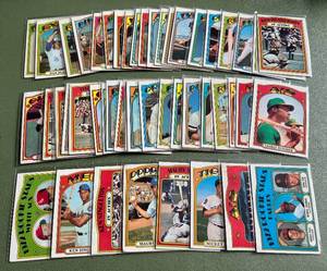 lot 82C image: 1972 Topps Baseball 50 Card Vintage Lot