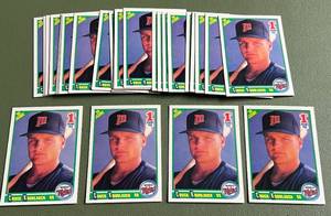 lot 121D image: (29) Chuck Knoblauch RCs - 1990 Score #672 Rookie Minnesota Twins Baseball Cards