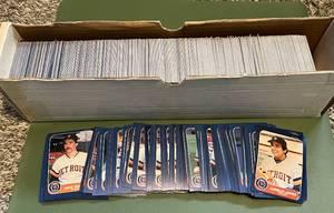 lot 67 image: 1986 Fleer Baseball Cards - Several Hundred Great Shape