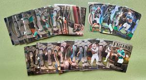 lot 152 image: 2022 NFL Select 30 Card Lot Rookies, Inserts, Stars, and Die Cuts