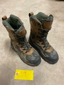 Thinsulate Boots Size 8M