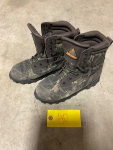Boots - Rocky - Size 6