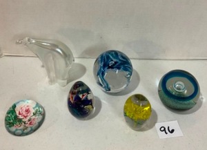 6 - Set of paper weights