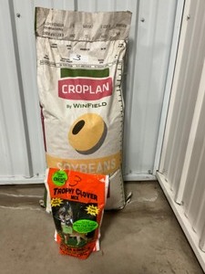 Deer plot seed, Soybean & Trophy Clover Mix