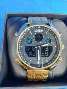 lot 41 image: Kenneth Cole Reaction Mens 45mm Black Dial AnalogDigital Goldtone Stainless Steel Bracelet Watch