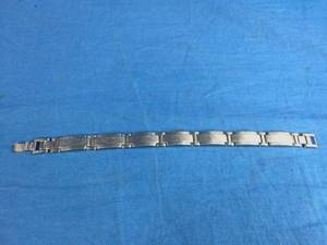 lot 49 image: Mens Titanium Magnetic Bracelet