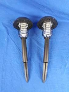 lot 10 image: 2 Nature Spring Solar Mosquito Bug Zapper Light