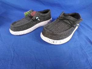 lot 93 image: New Womens Lamo Paula Slip On, Black Size 7
