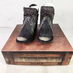 Circle G Made In Mexico Black-Grey Cutout Shortie Boots Size 8
