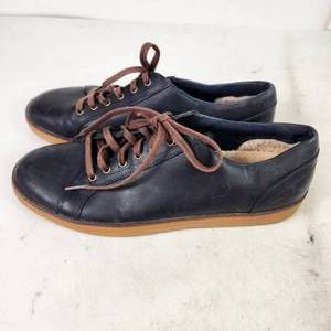 Mens Blue UGG Fleece Lined Lace Shoes Size 11.5 Excellent Condition