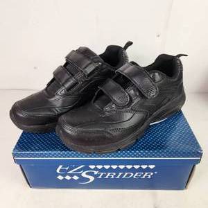 Mens Black EZ Strider Velcro Tennis Shoes Size 10W Excellent Condition