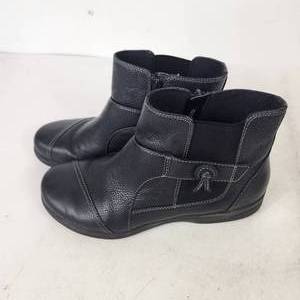 Womens Black Clarks Ankle Booties Excellent Condition Size 8