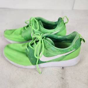 Womens Nike Roshe One Run Size 8.5 Great Condition