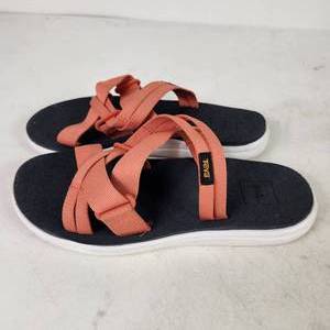 Womens Peach Teva Sandals Strappy Size 7 Excellent Condition