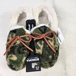 Womens Fleece Lined Camo Slippers Sonoma Size XS 5-6 NEW