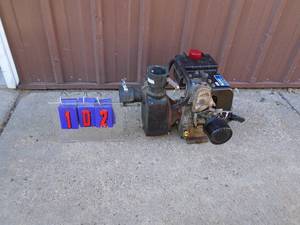 Portable 3 hp gas water pump. Engine runs. Pump untested. As shown.