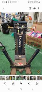 lot 7 image: Walker Lift Jack Model # J-197 (Perfect Condition)