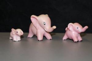 lot 196 image: Vintage Goebel W. Germany Collectible Miniature Porcelain Elephant Family of Three