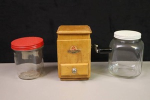 lot 201 image: Vintage Zassenhaus Record Coffee Grinder Bottom-Marked, Collectible Jars