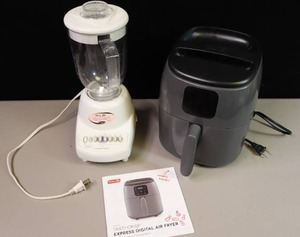 lot 224 image: Hamilton Beach 10-Speed Blend Master, Dash Tasti-Crisp Express Digital Air Fryer #DCAF220