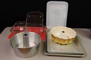 lot 244 image: Bakers LotAngel Food Cake Pan, Pyrex Bar Pans, Aluminum Bar Pan wCover, Cookie Sheets Etc