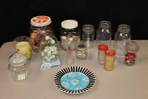 lot 248 image: Vintage Jars Etc