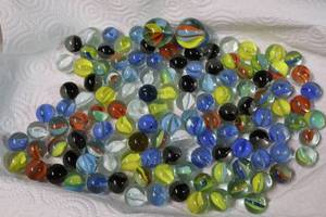 lot 190A image: Vintage Marble Collection2-Cat Eye Shooters 125-Cats Eye Including Many Black Cats Eye Marbles