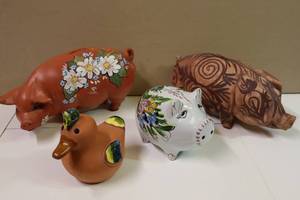 lot 195 image: Three Pigs(Banks) and a Duck Hand-Painted Vintage Pottery Ceramic Porcelain