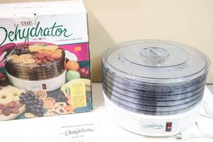 lot 276 image: The Food Dehydrator By Mr. Coffee Model FD5