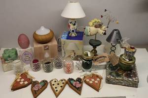 lot 283 image: Home Accents Candles, Aroma Diffuser, Mini Lamp Etc