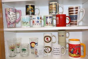 lot 288 image: Drink Glasses & Coffee Mugs