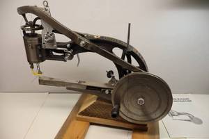 lot 301 image: Bantam #11X Shoe Mending  Machine