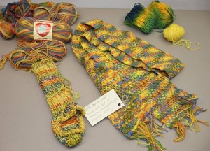 lot 334 image: 100% Merino Wool Scarf, Wool Yarn Red Heart Italy Etc.